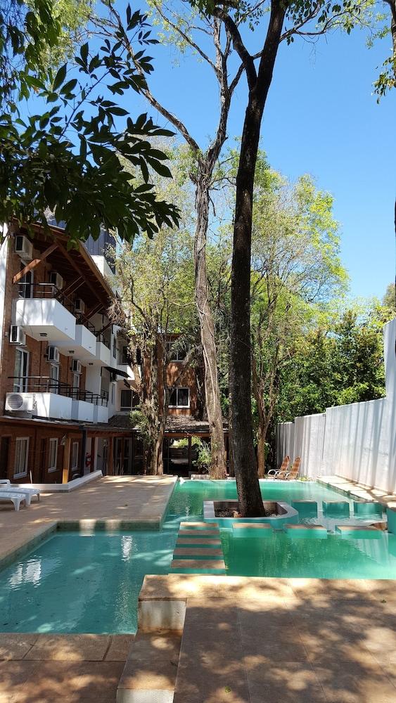Kelta Hotel Puerto Iguazu Centro Buitenkant foto