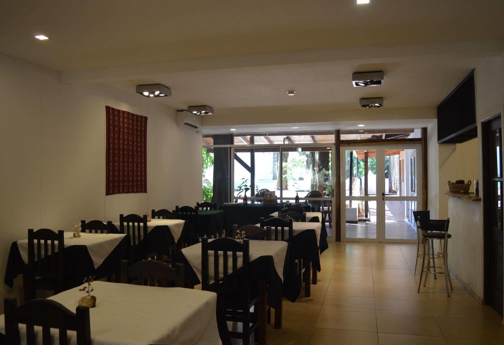 Kelta Hotel Puerto Iguazu Centro Buitenkant foto